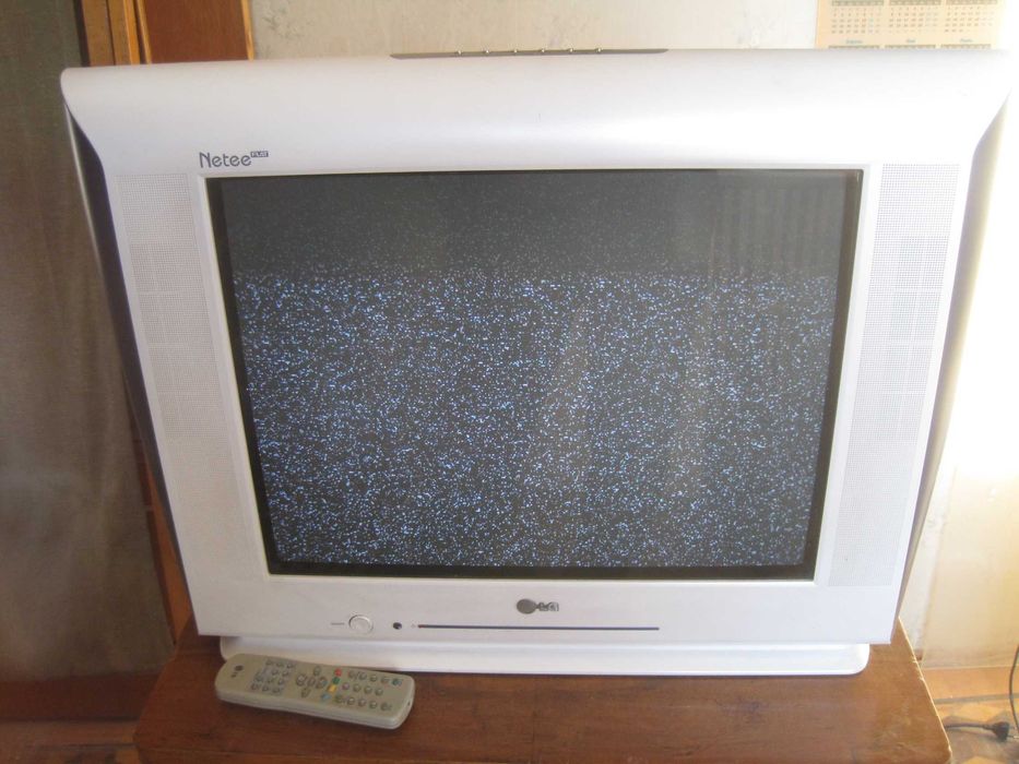 Продам телевизор  LG RT21FA