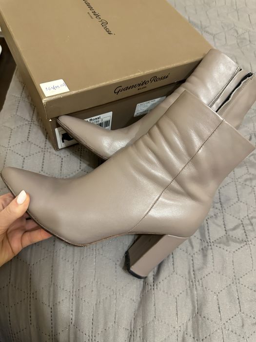 Ботинки на широкому каблуку