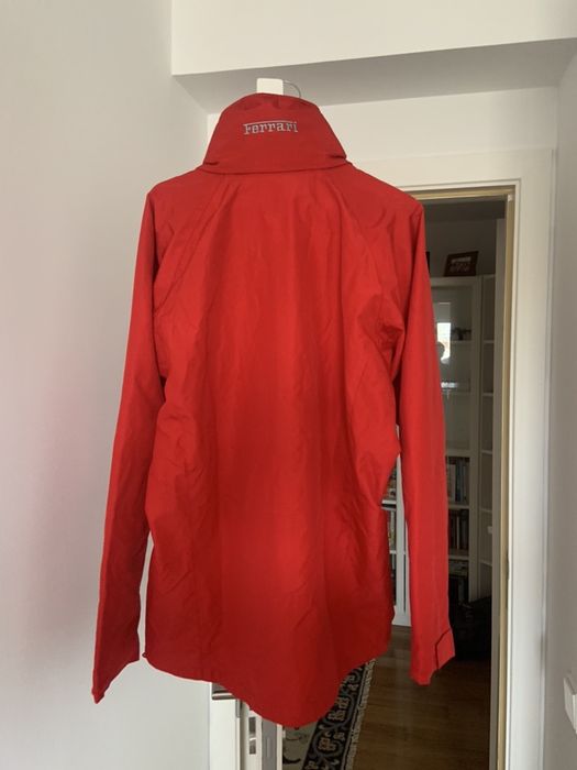 Parka Impermeável Ferrari (com capuz) - Produto Oficial Novo