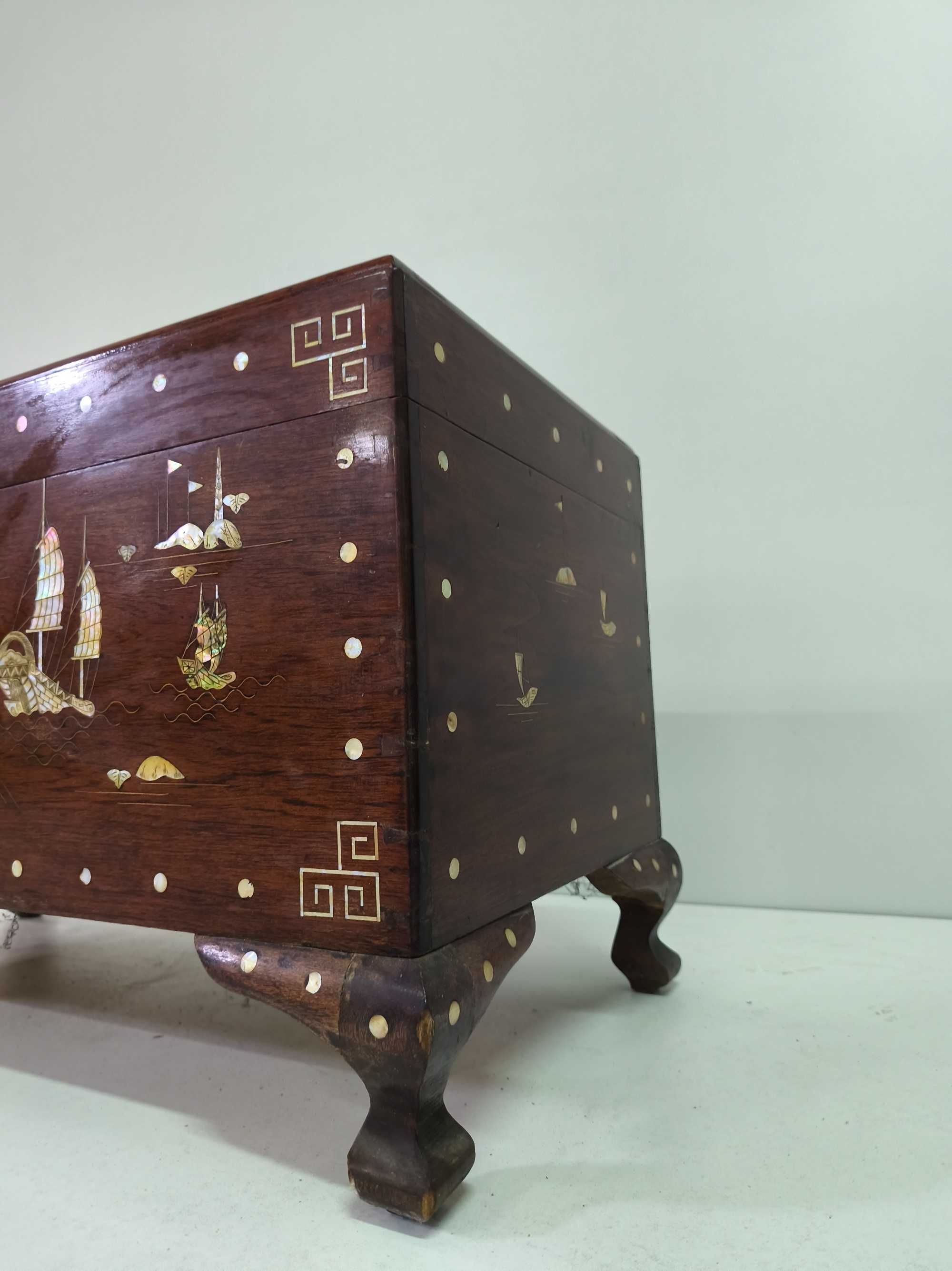 Arca Oriental em Madeira