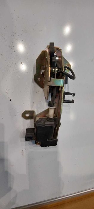 Замок Багажника на VW Touareg(7L0827506D)