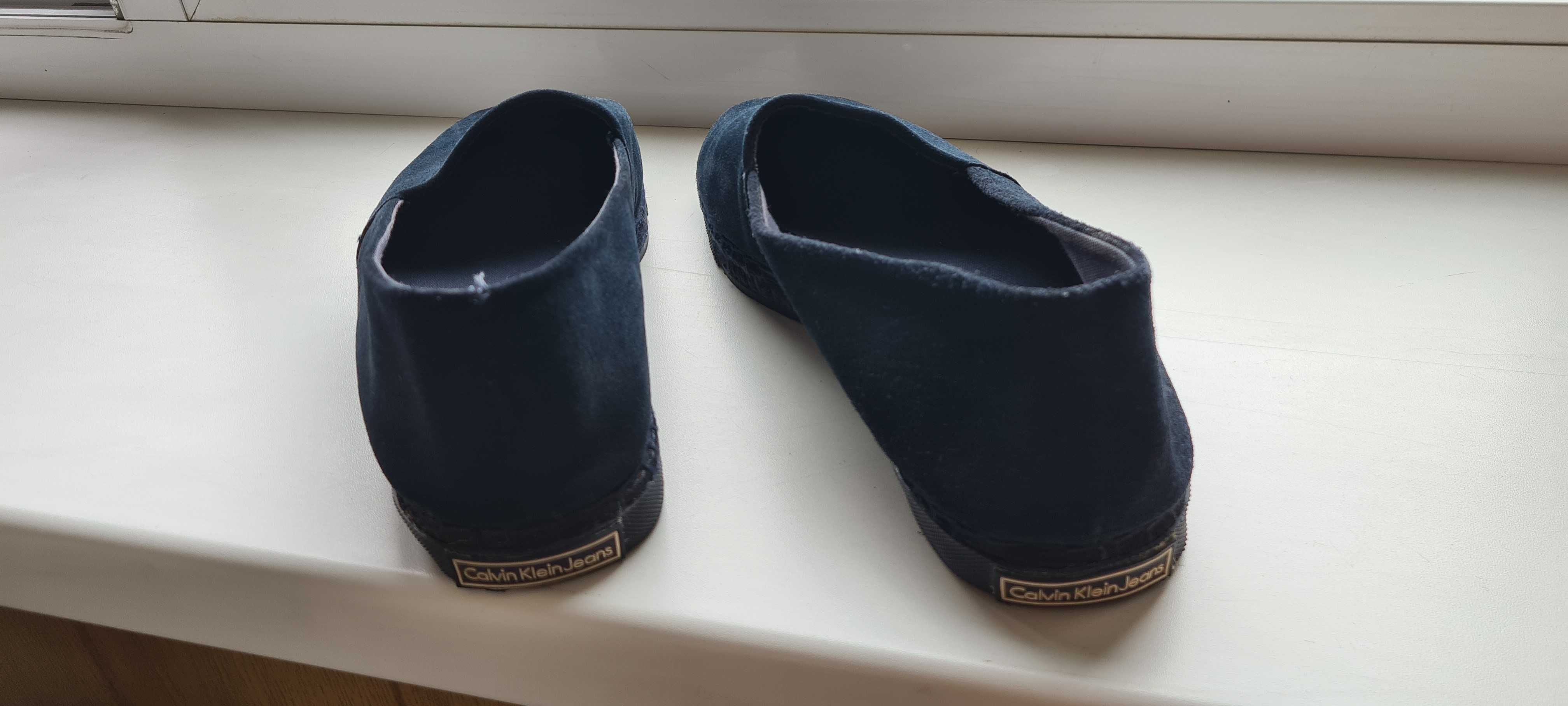 Еспадрильї Espadrille
Calvin Klein оригінал темно сині 44