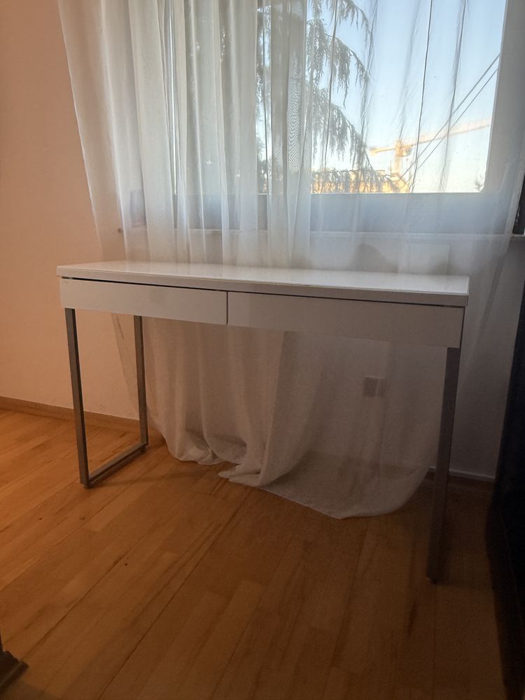 Biurko 120x40x77 cm biale, wysoki połysk ze szklanym blatem