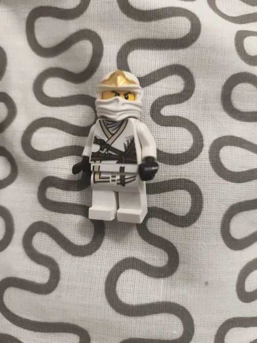 Lego Ninjago white ninja