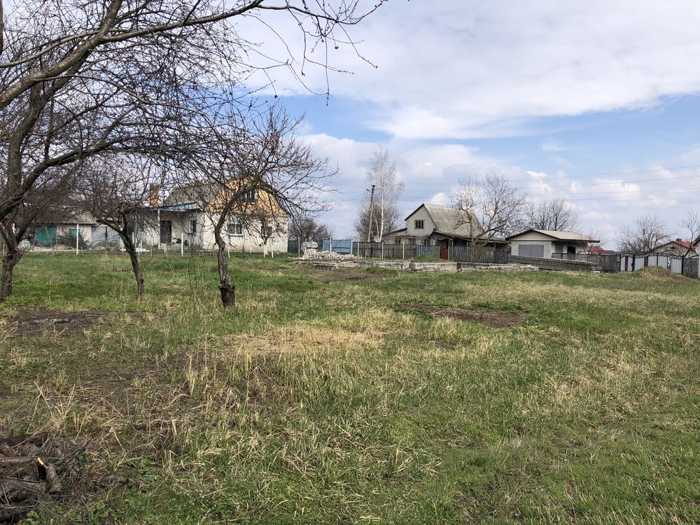 Продам земельну ділянку під забудову С.Леськи