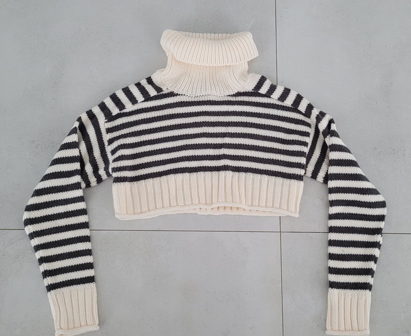 Nowy sweter Zara