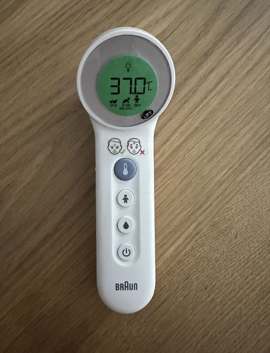 Nowy termometr bezdotykowy Braun BNT 400