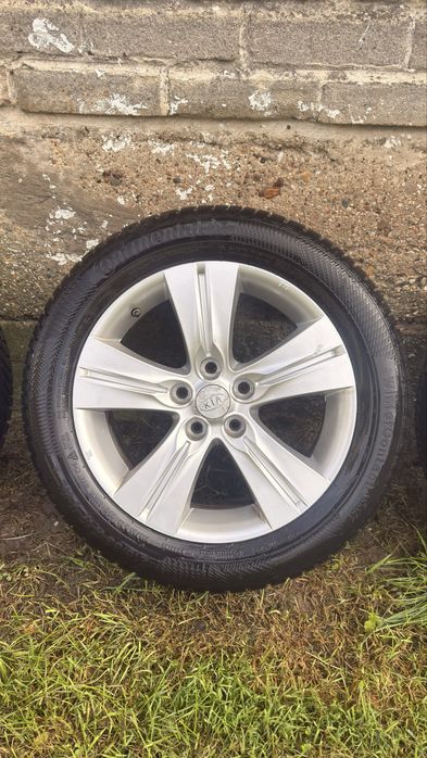 Opony zimowe Continental z felgami 215x55r17 czujniki cisnienia