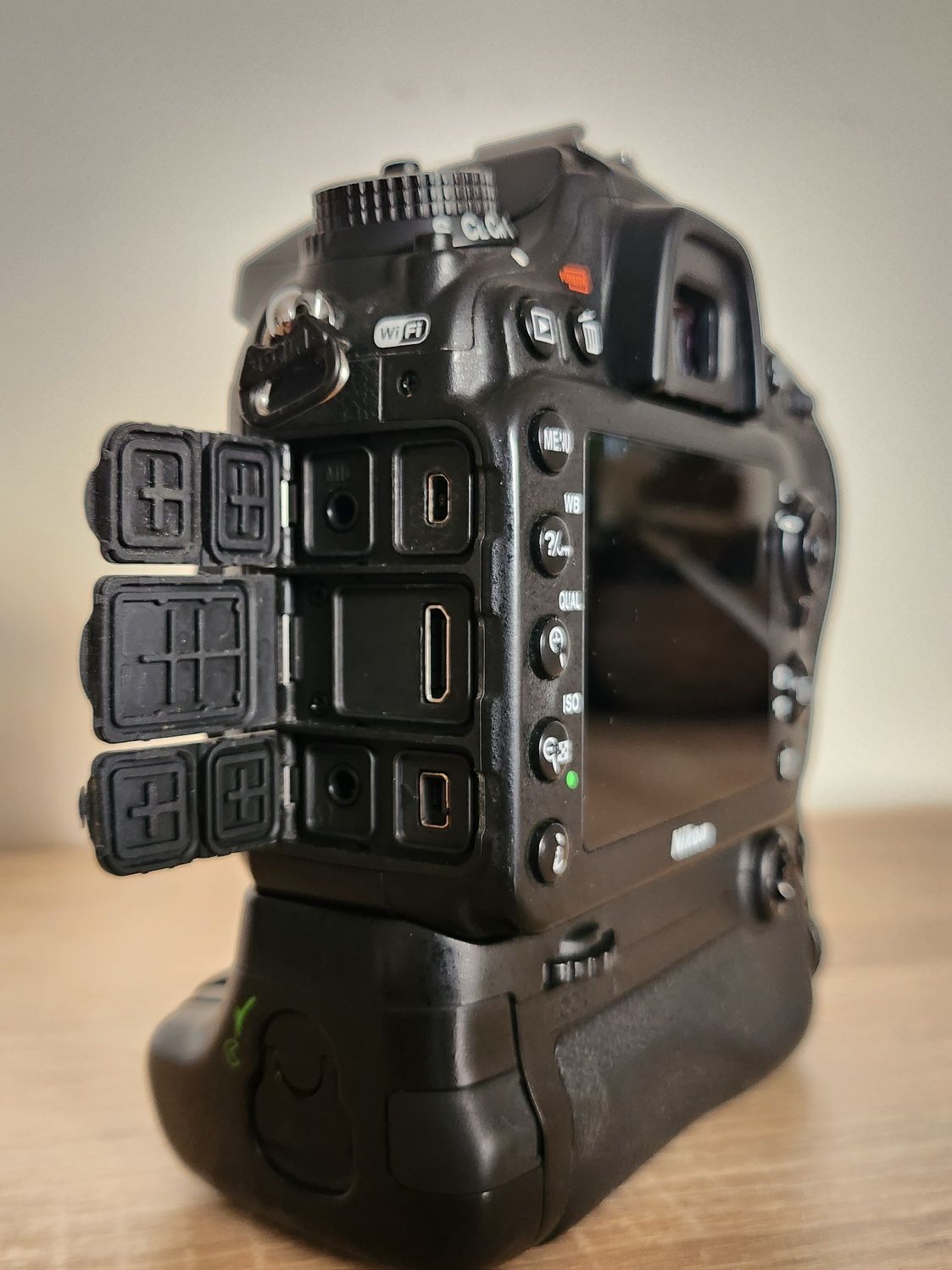 Nikon D7200 + grip