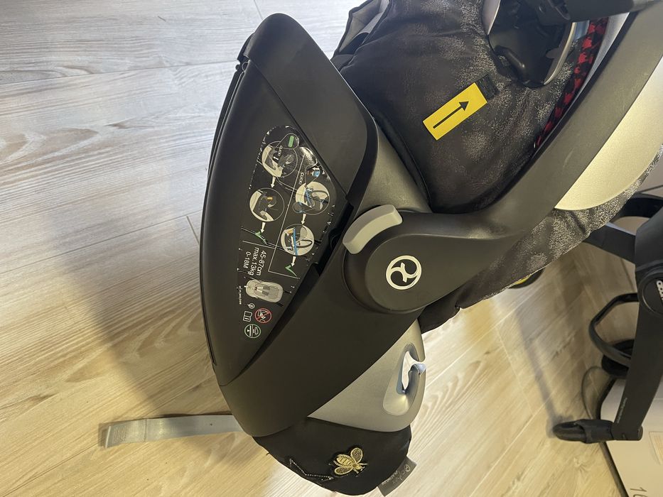 Дитяче крісло Cybex Cloud Z i size з базою