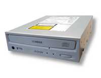 YAMAHA CRW8824S Cd-Rewritable Drive