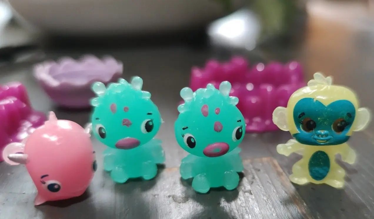 Іграшка в яйці Хетчімалс HATCHIMALS  Season 1  світиться в темноті