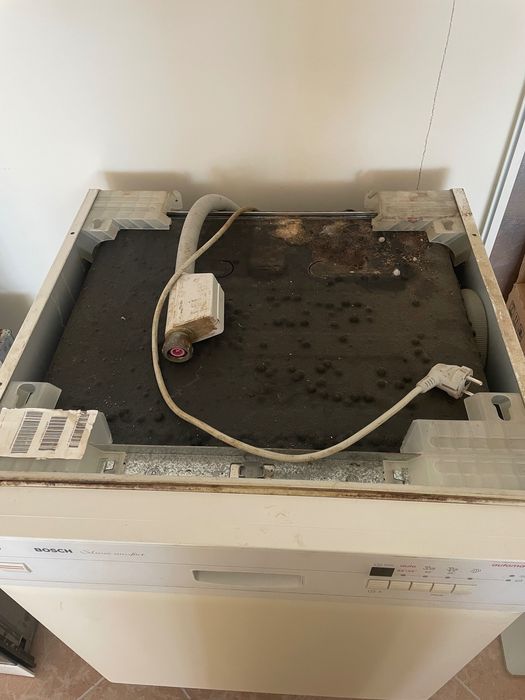 Máquina de Lavar Loiça BOSCH silence comfort - de escastrar