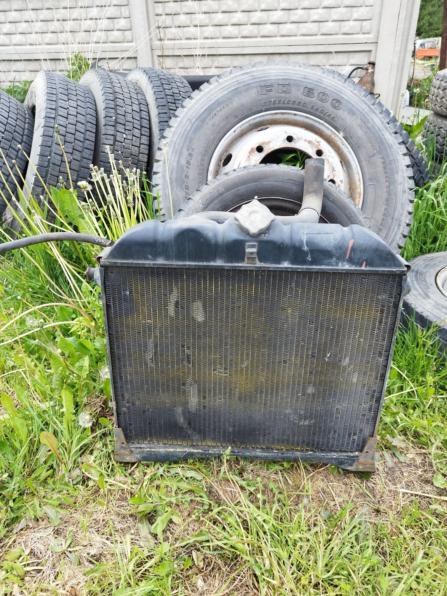 Chłodnica mosiężna Mercedes T2 406/407/508/608 wąż węże