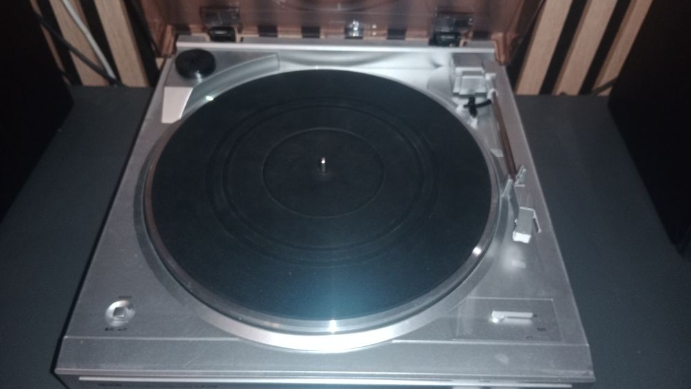 Gramofon Denon DP-29F
