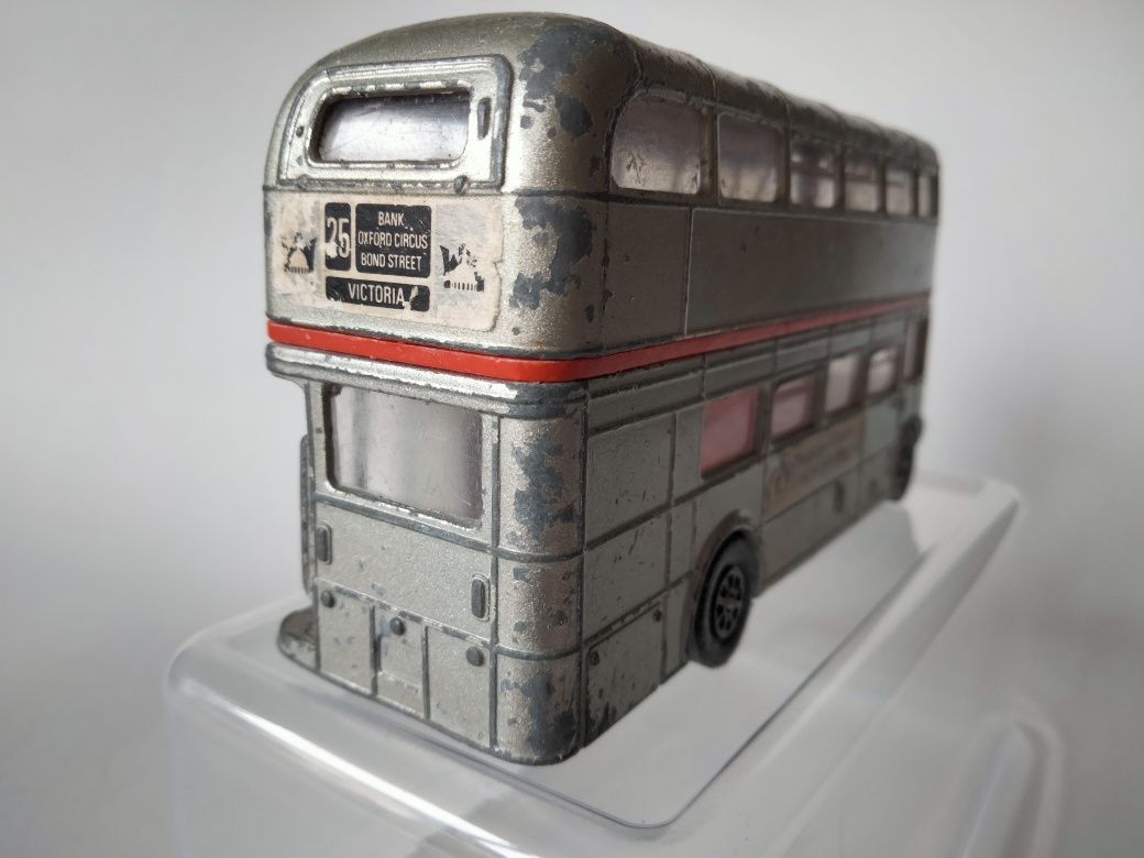 1/50 London Transport Routemaster Bus - 1977 (Miniatura - Corgi)