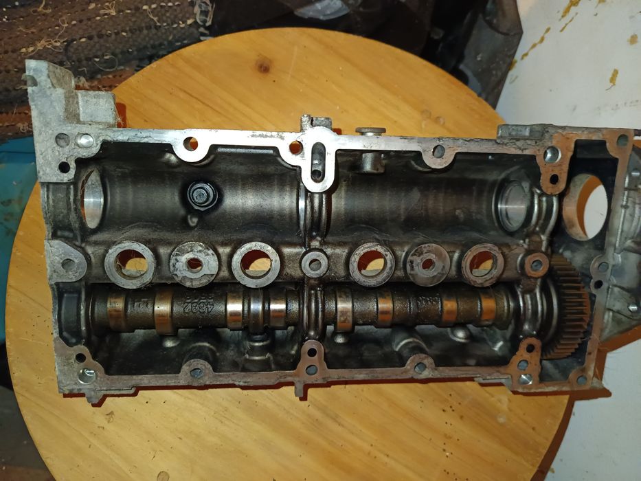 Tampa superior da cabeça Opel corsa 1.3 CDTI