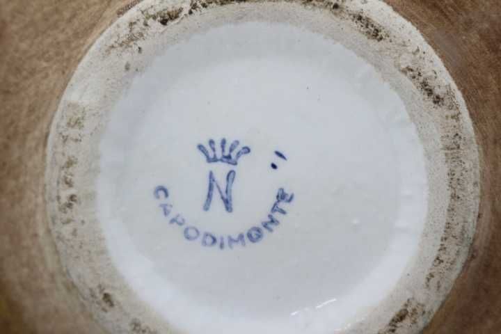 Antiga Caixa Porcelana Italiana Capodimonte com Certificado de Origem