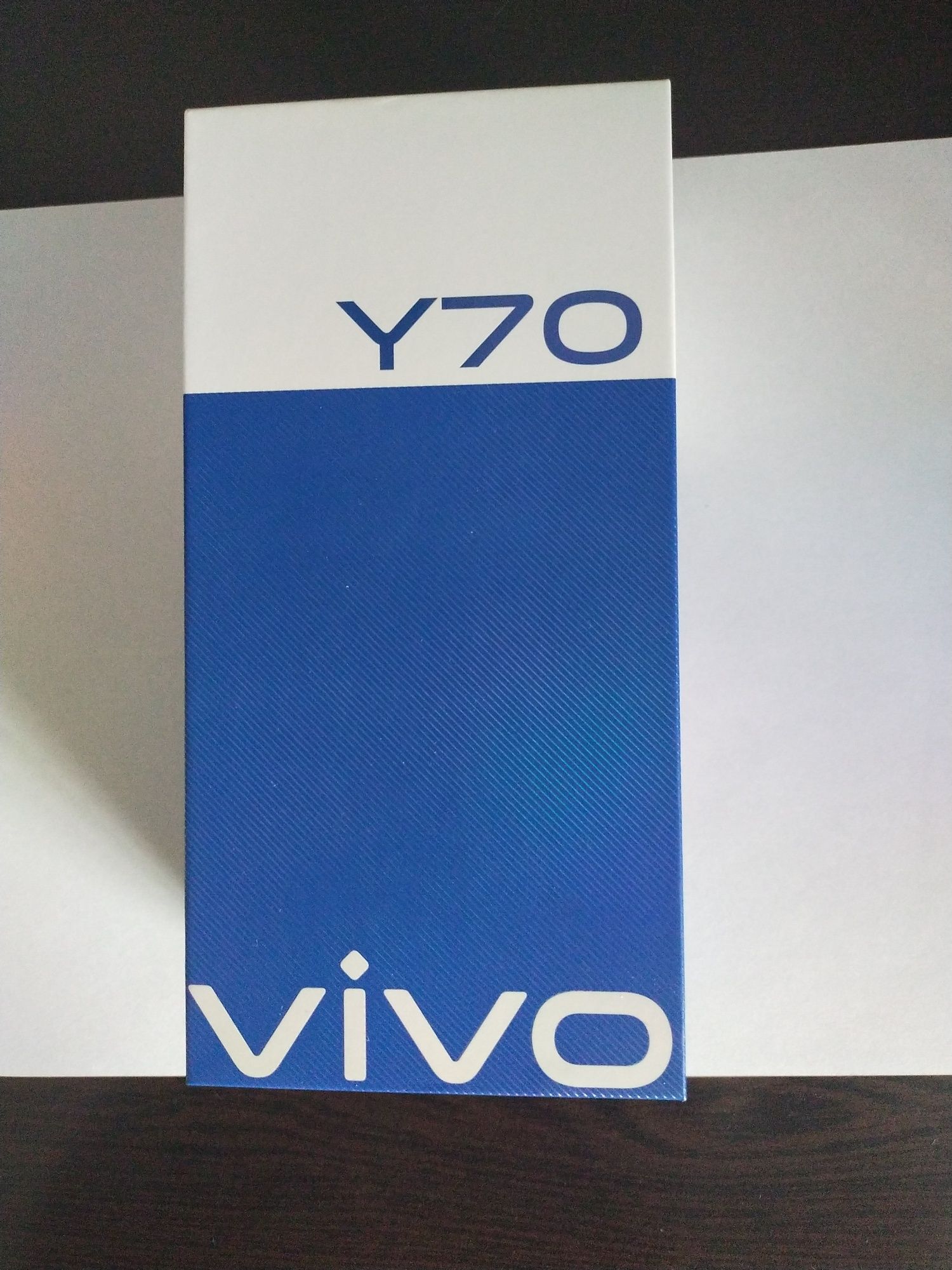 Smartfon VIVO Y70 8GB/128 GB czarny