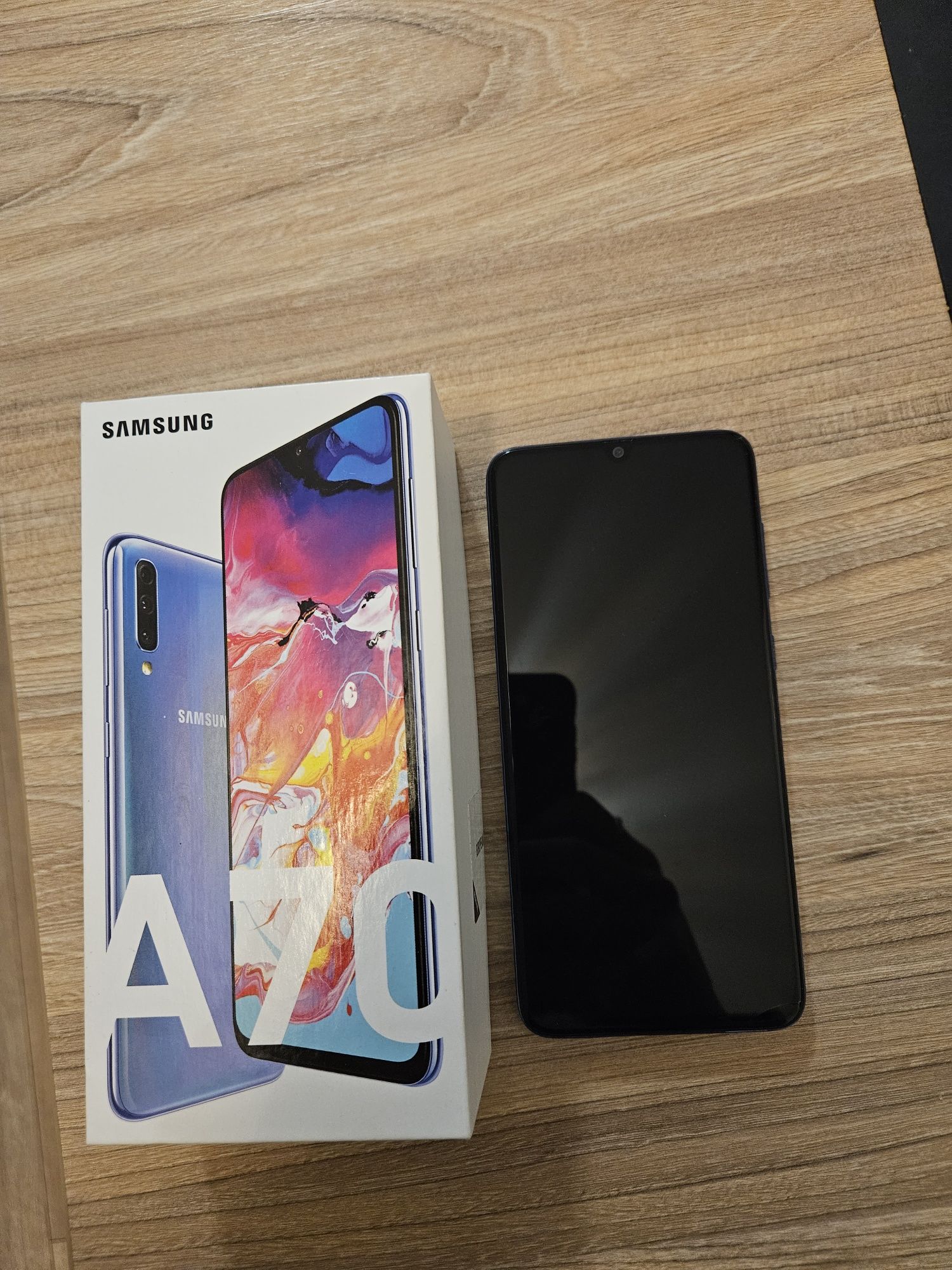 Sprzedam samsung galaxy A70