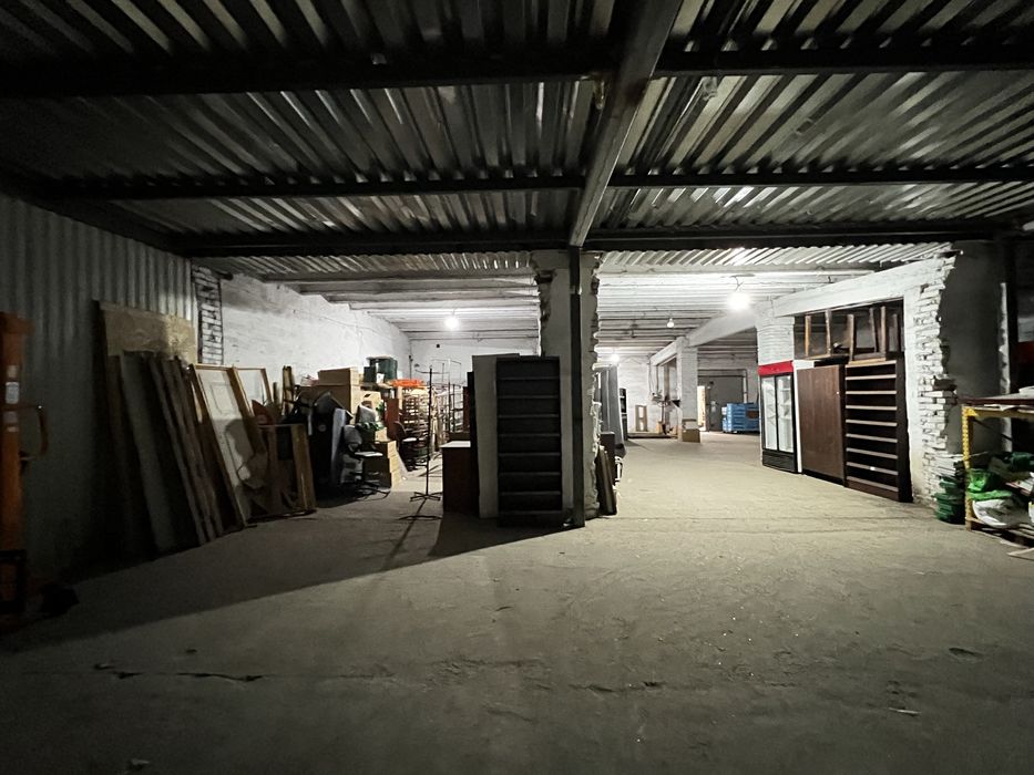 Аренда склады с рампой от 300-1000 квМ, офисное помещение 15-40 квМ.