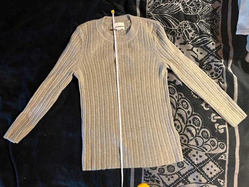 Luksusowy sweter z kaszmiru 100% H&M - idealny na chłodne dni!