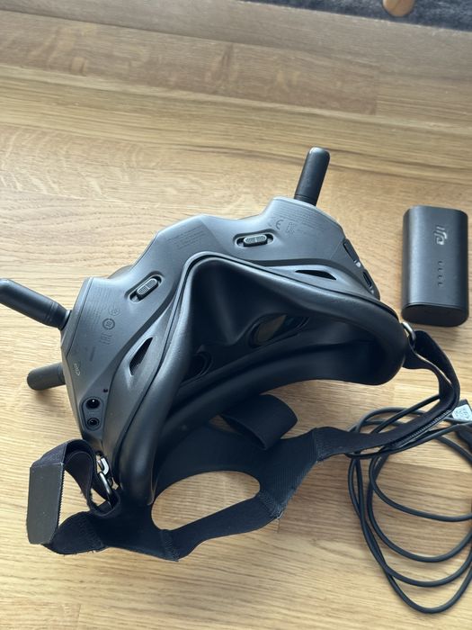 DJI FPV Goggles v2.