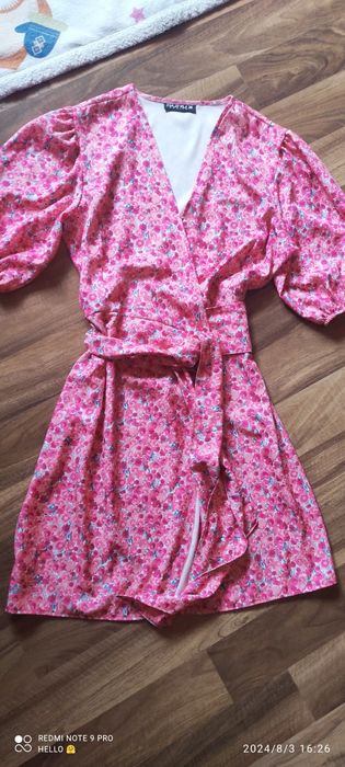 Sukienka różowa r.38