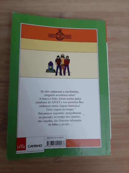 Livro " Uma viagem ao tempo dos castelos " Ana M Magalhães e Isabel Al