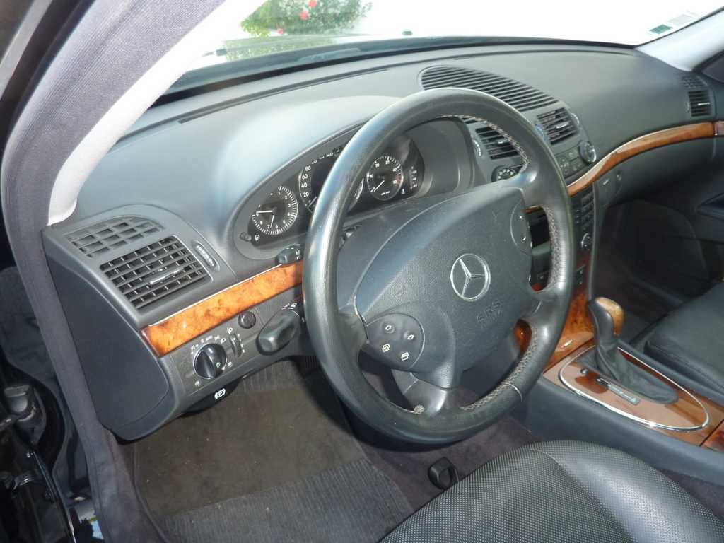 Mercedes E270 - Caixa Automática