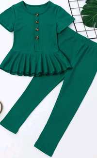Prążkowany komplet legginsy zielone bluzka 116/122