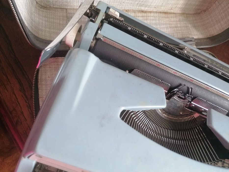 Máquina de escrever antiga