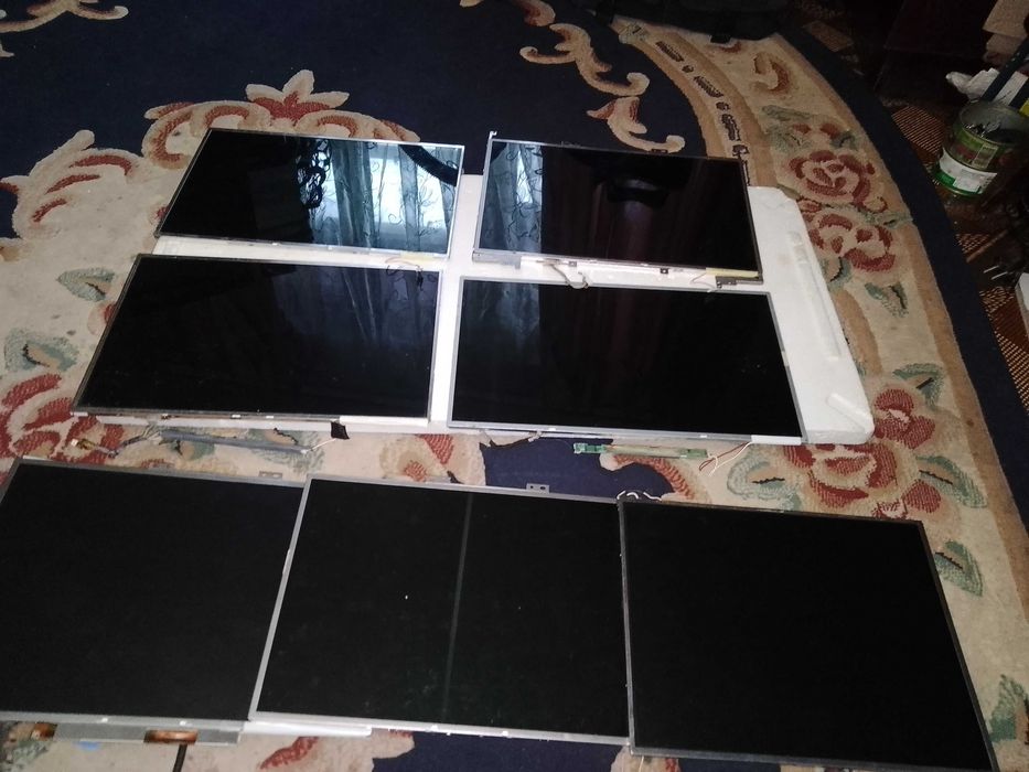 Продаются экраны для ноутбук разных размеров