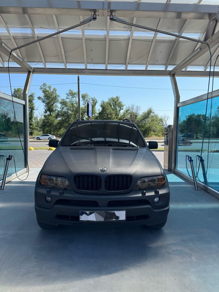 BMW X5 e53 Raptor black