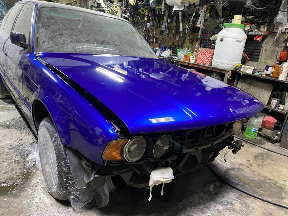 В Продаже BMW пятой серии, E34