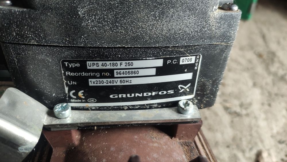 Циркуляционный насос Grundfos UPS 40-180 F 250 1x230V