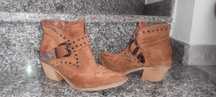 Vendo botas de cano baixo