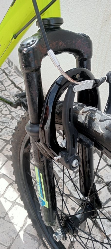 Bicicleta Spitz roda 20 em bom estado