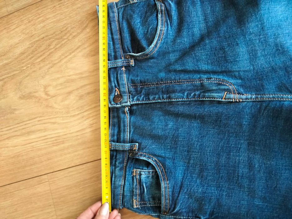 Jeansy dzwony ,,Bershka"