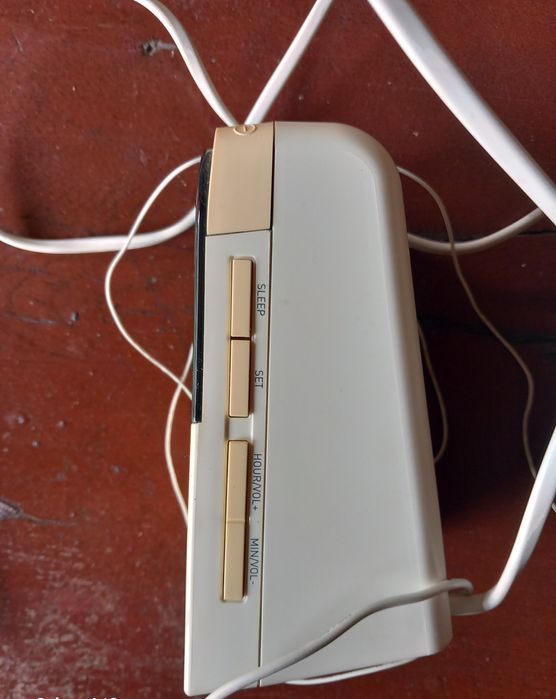 Małe radyjko GRUNDIG PRL - U