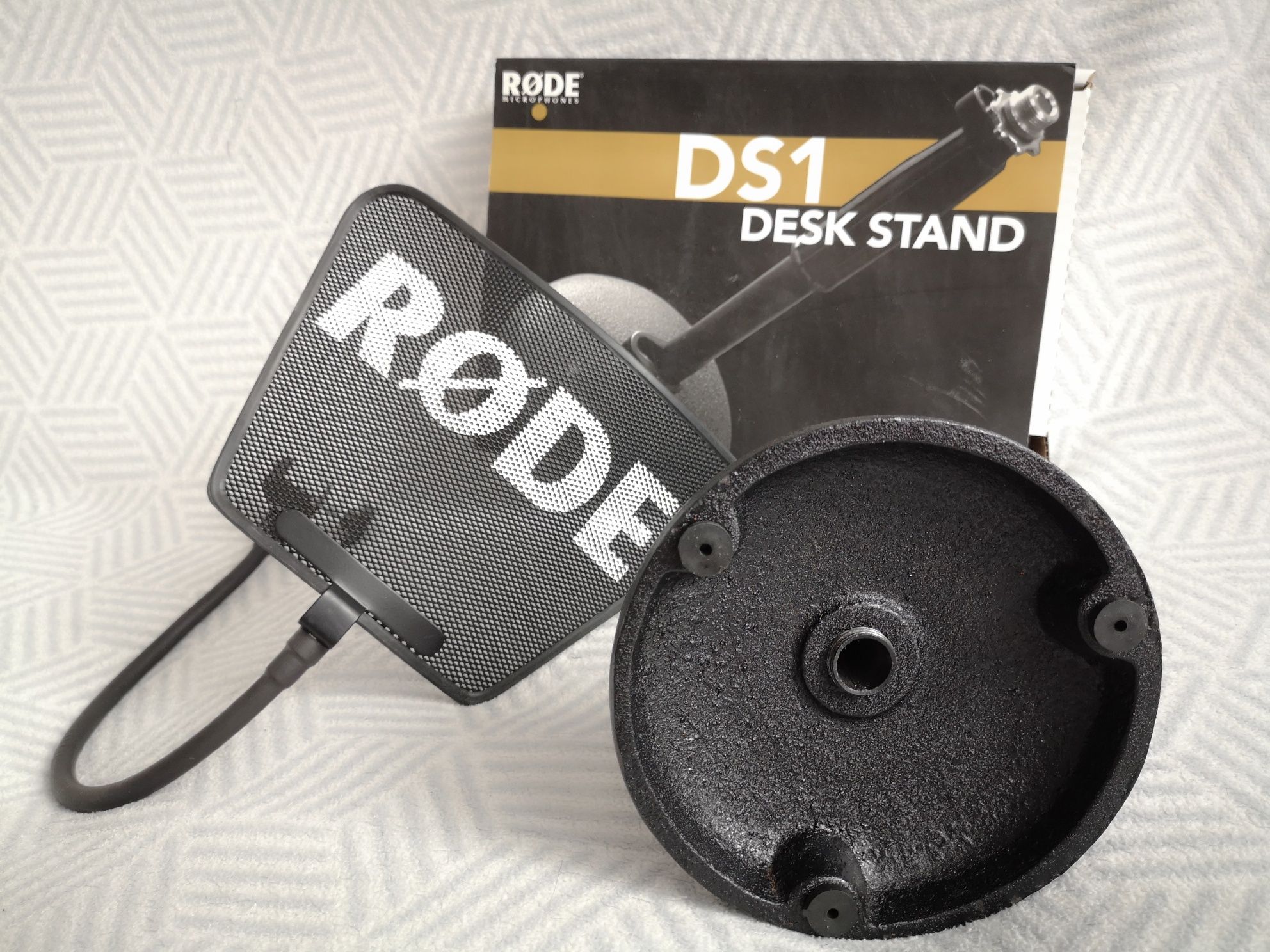 Statyw biurkowy do mikrofonu RODE DS1 Desk Stand + pop filtr RODE