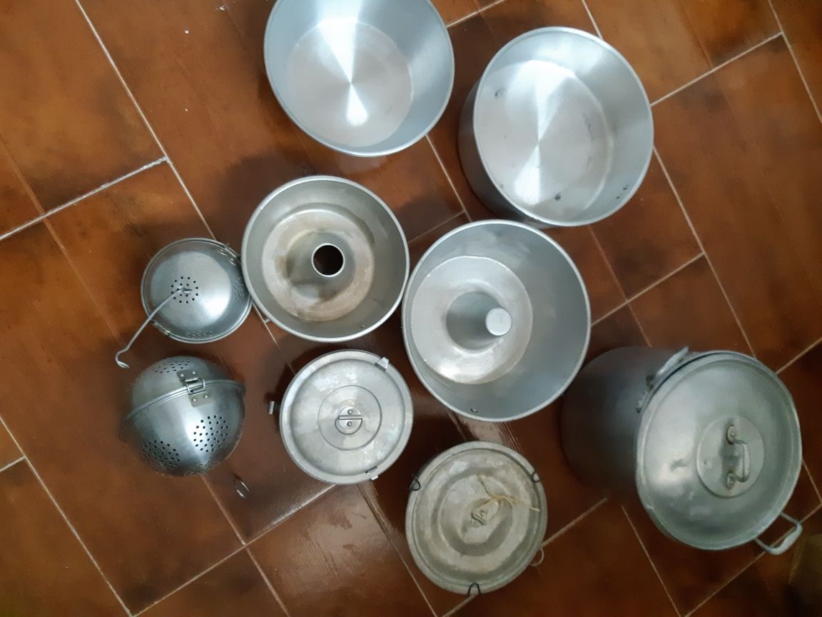 Panela e formas em inox