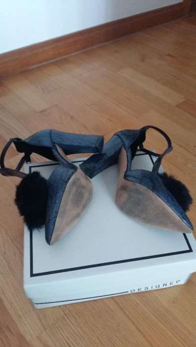 Sapatos Azuis c/ PomPom