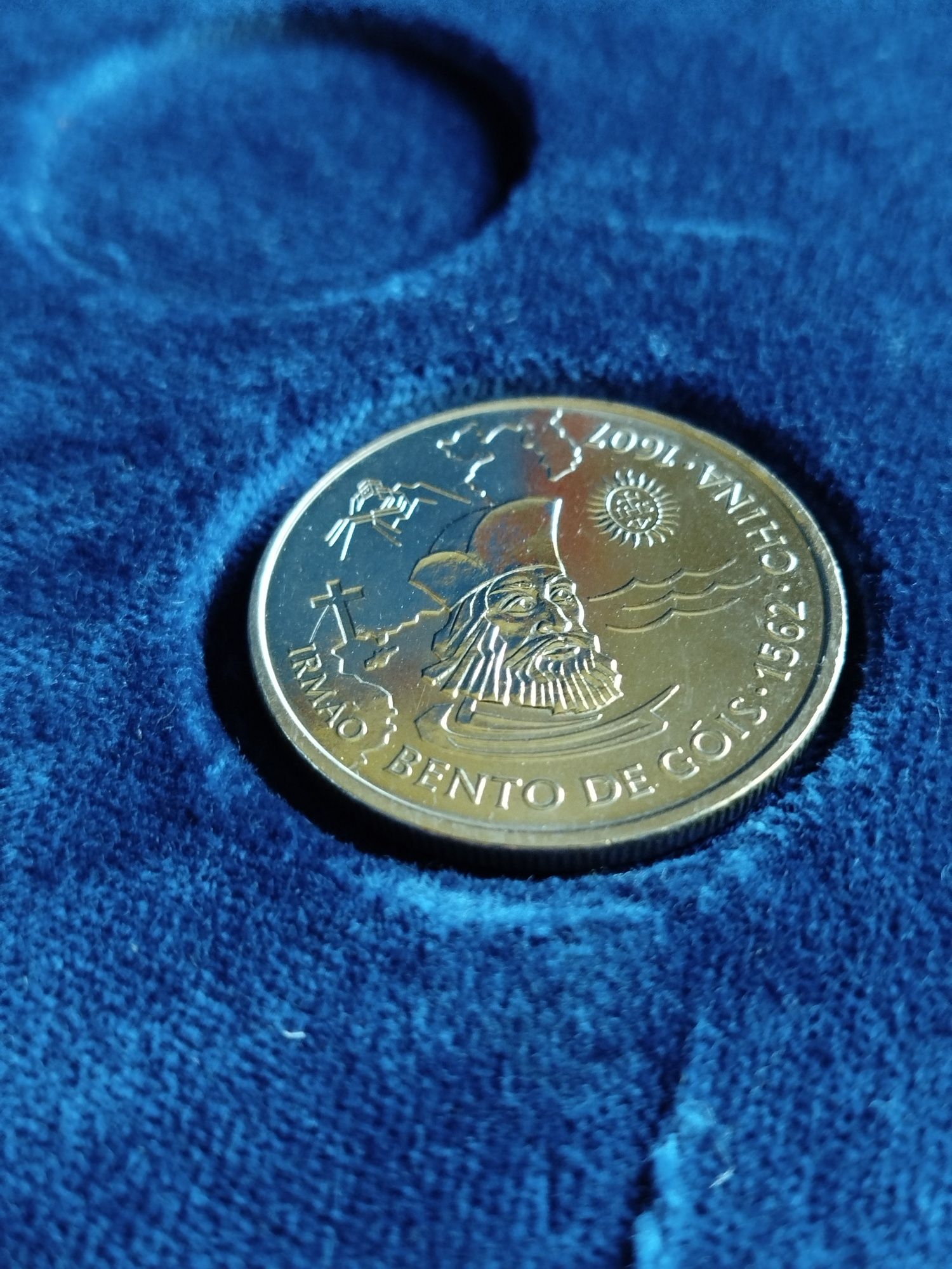 Moeda comemorativa de 200 Escudos- Irmão Bento de Góis