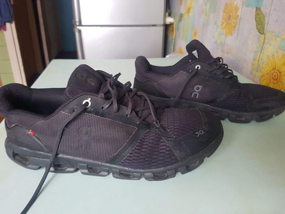 Кроссовки 46 р Швейцарской фирмы On