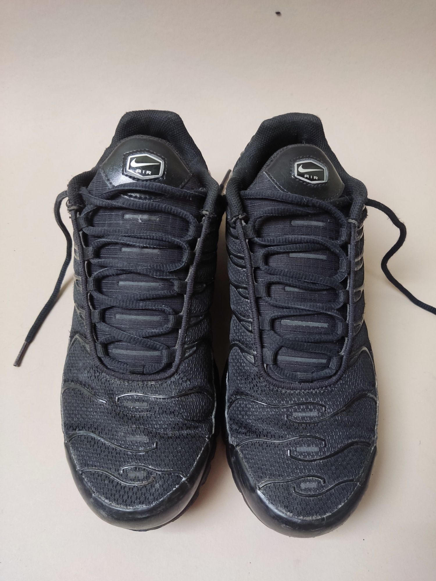 Чоловічі чорні кросівки Nike Air Max Plus Triple Black
