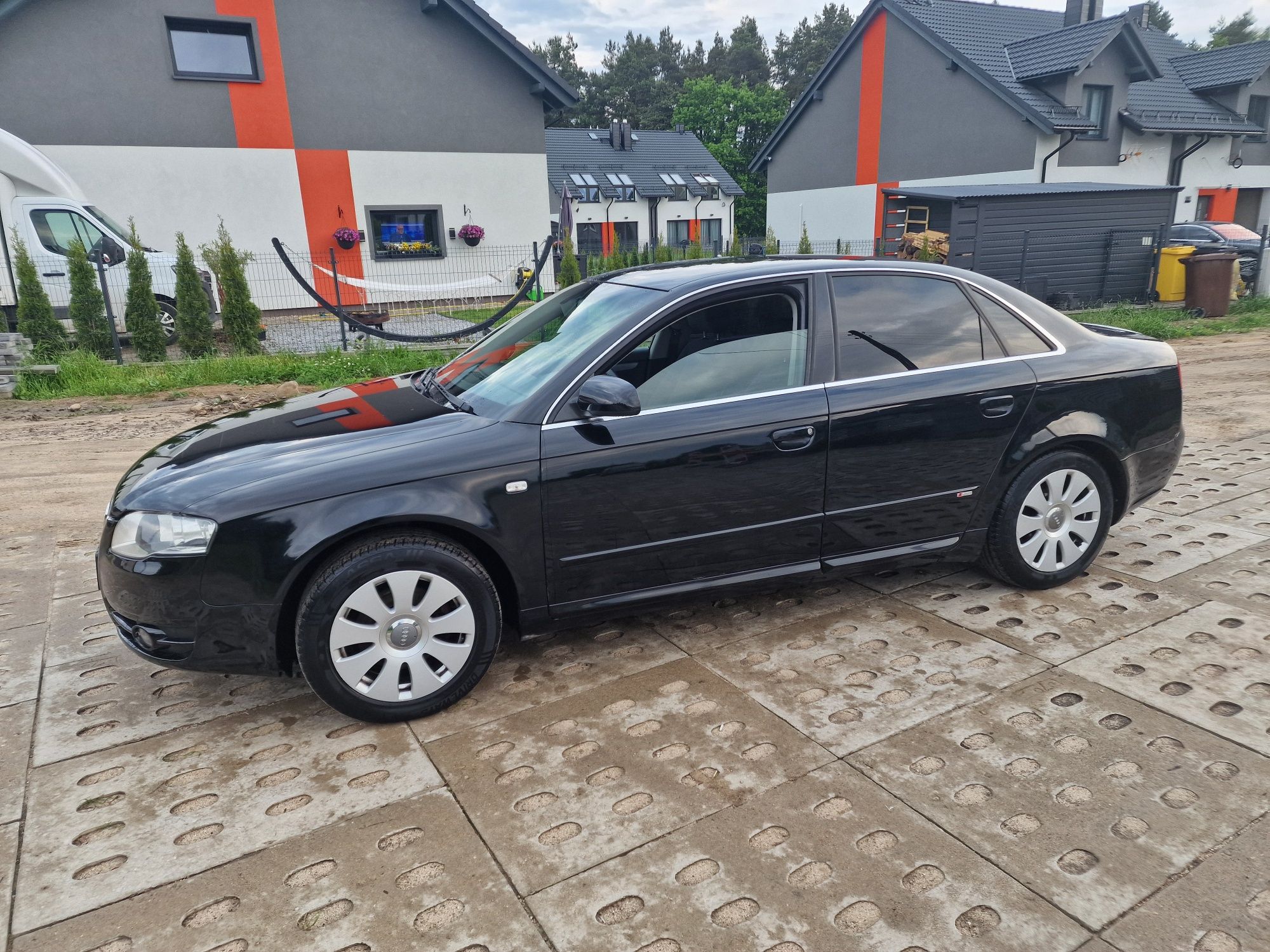 Audi a4 B7 S-line 2.0b_1 właściciel_stan BDB