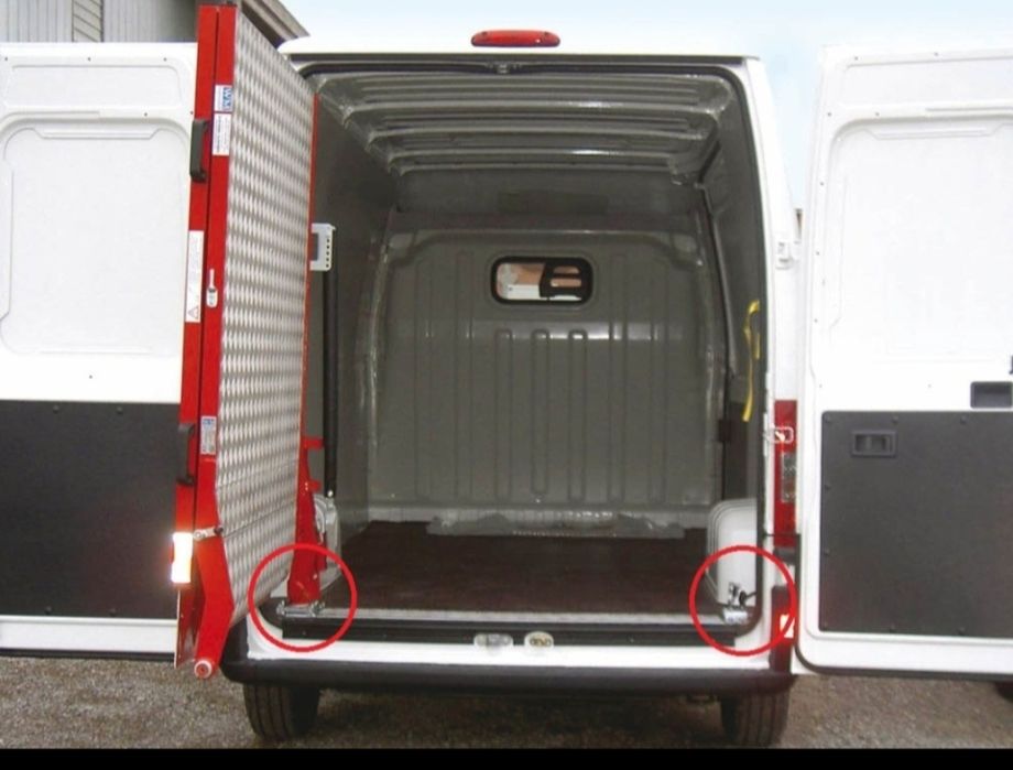 Rampa najazdowa - podjazd na wózek inwalidzki  Rampy inne większe