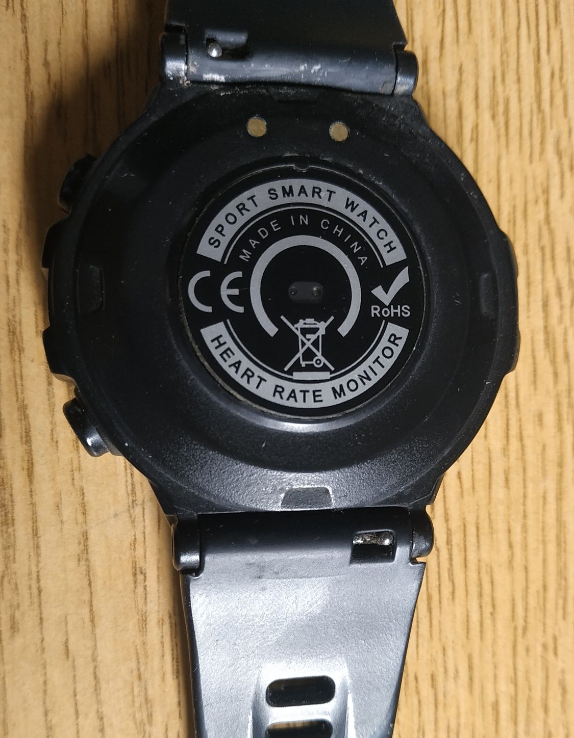 Sportowy smartwatch + 3 smartwatche
