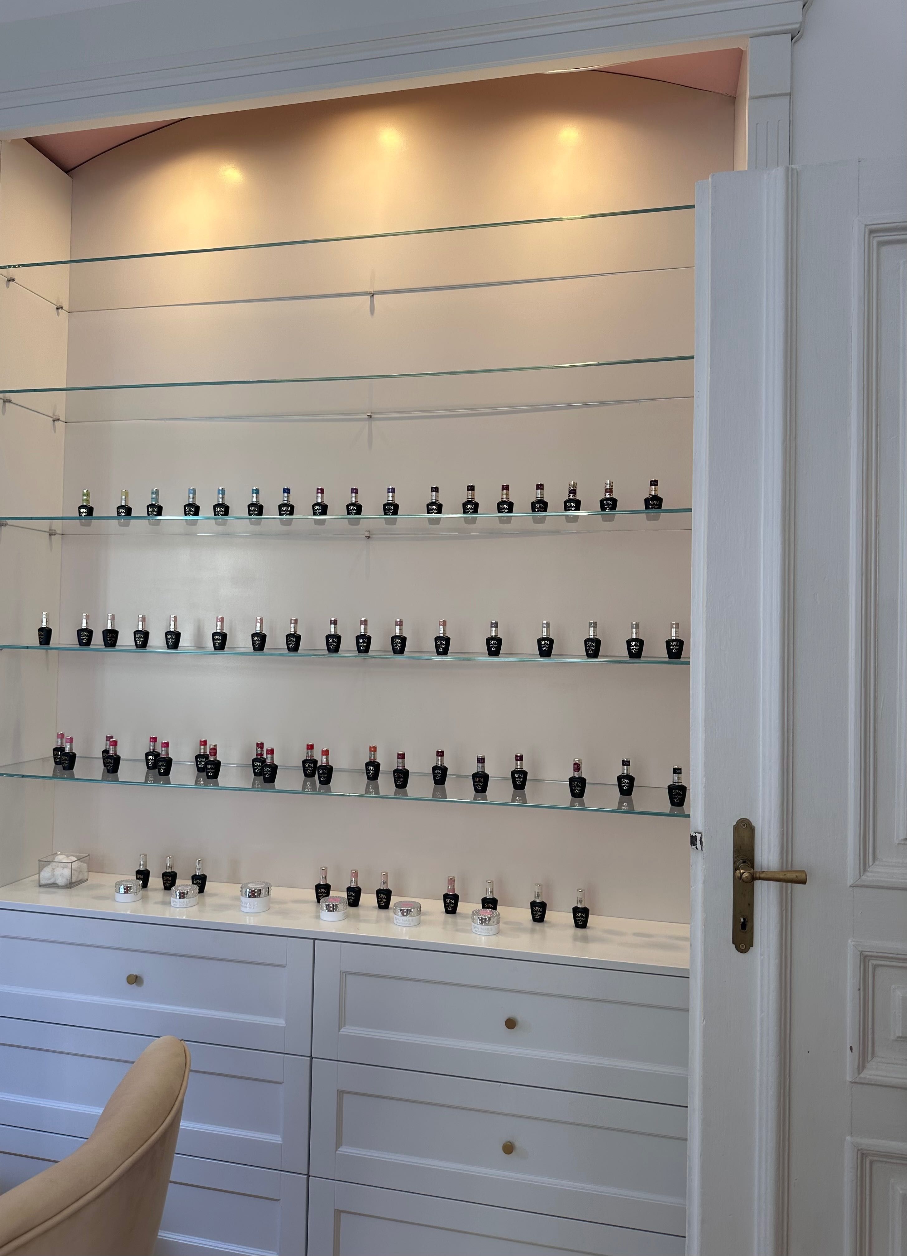 Stanowisko manicure/pedicure do wynajęcia w Centrum